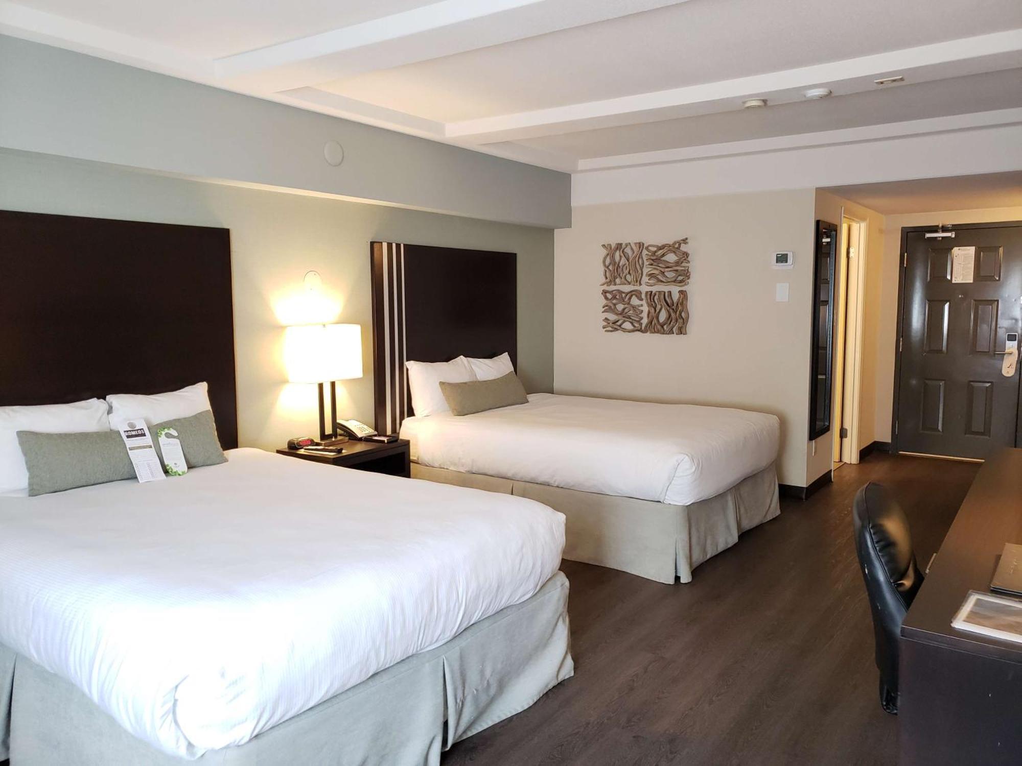 Coast Kamloops Hotel & Conference Centre Экстерьер фото