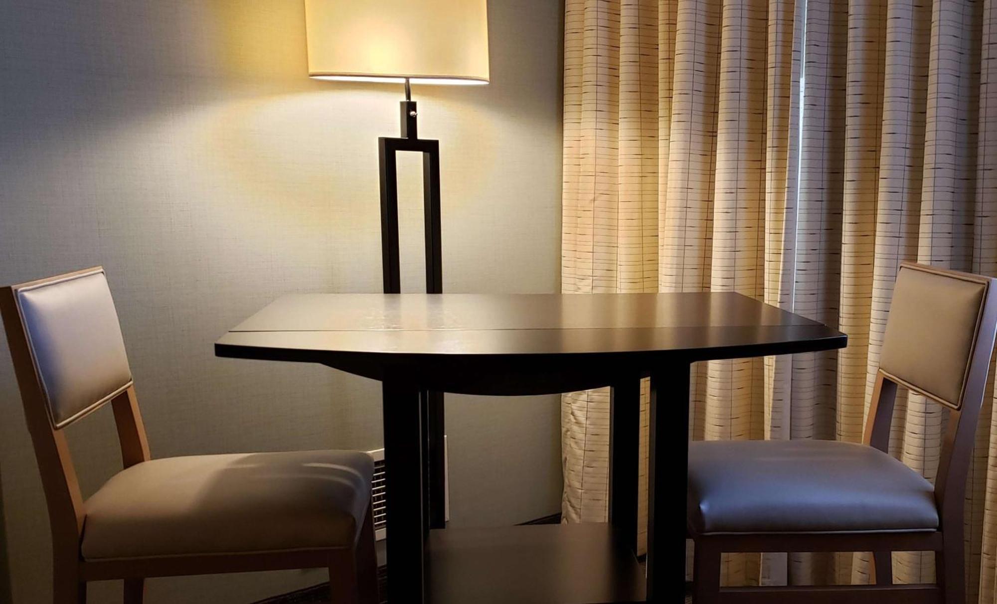 Coast Kamloops Hotel & Conference Centre Экстерьер фото
