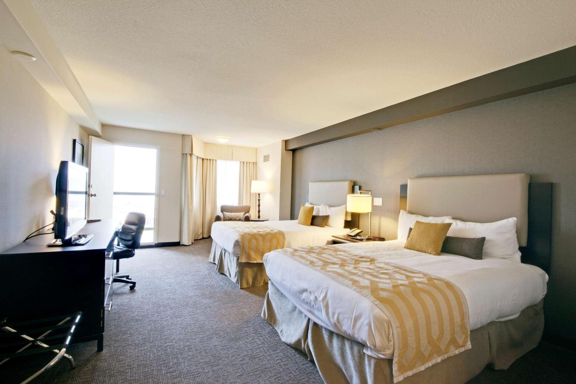 Coast Kamloops Hotel & Conference Centre Экстерьер фото